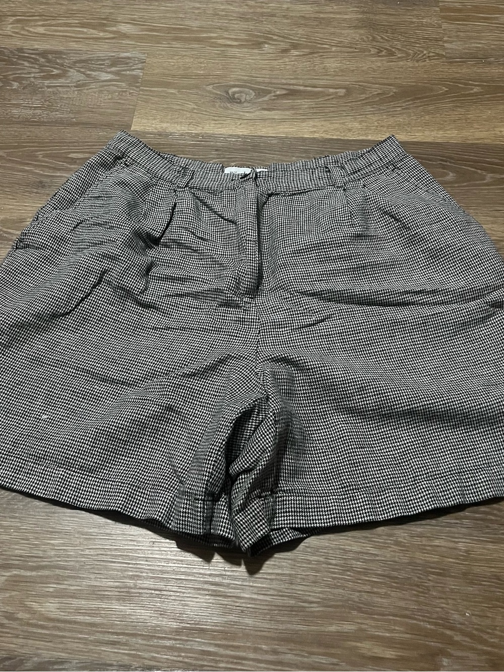 Westbound Black and White Houndstooth Linen Shorts